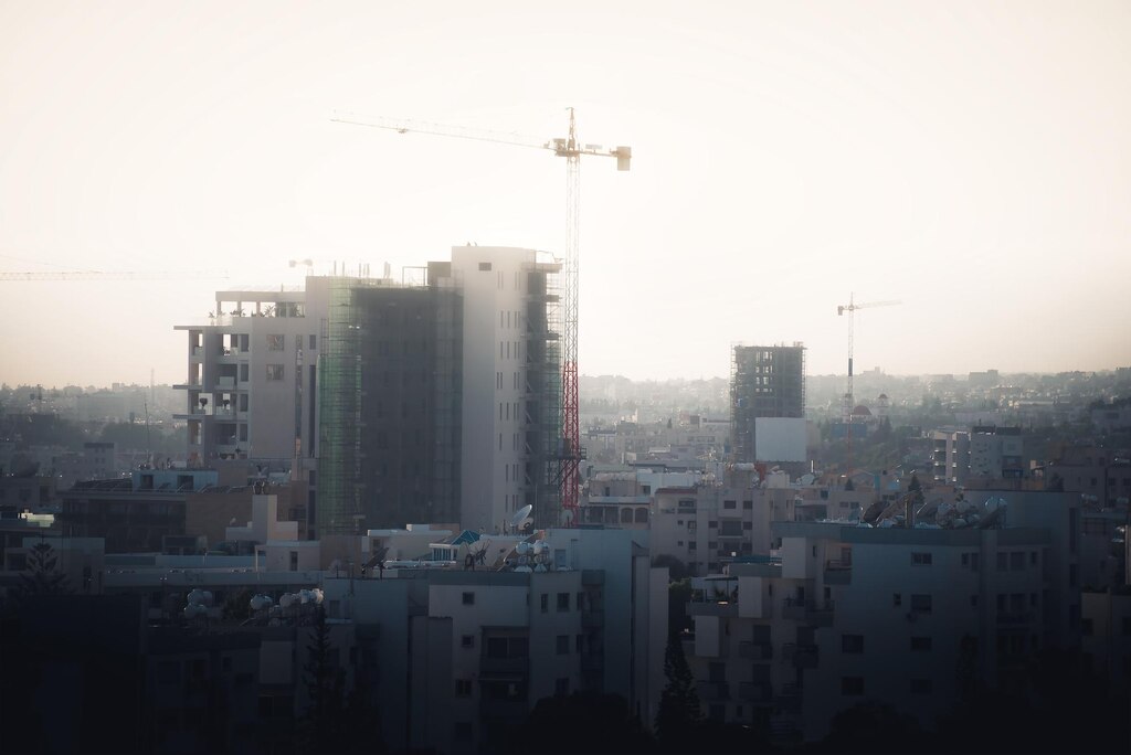 بناء وتشييد في العراق: دليل شركات البناء ومشاريع البنية التحتية للجهات الحكومية