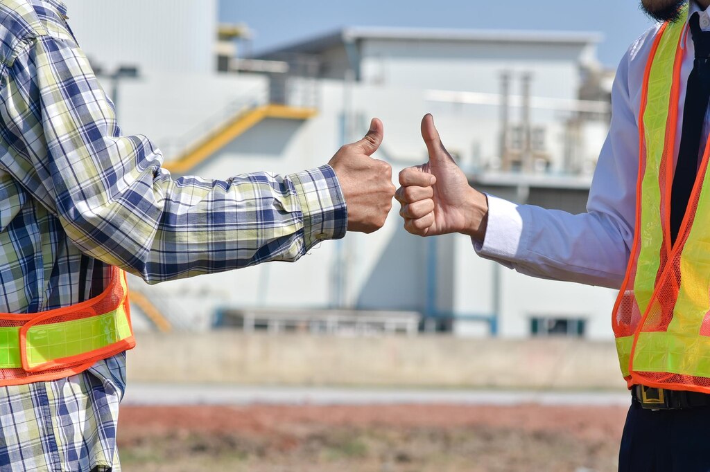 Compare bids when selecting the best construction service in Najaf