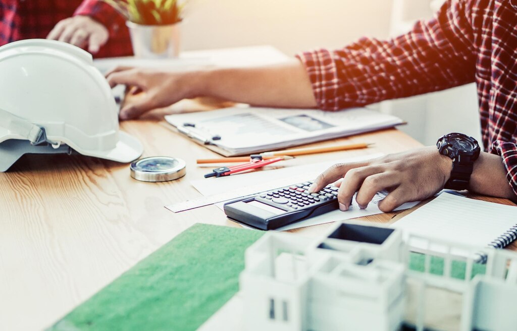 كيف تقدّم “الضمان” قيمة أعلى في مشاريع الشركاء والمقاولين